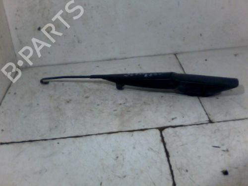 Used Front windshield wiper arm MERCEDES-BENZ E-CLASS (W210) E 290 Turbo-D (210.017) (129 hp) 29044630