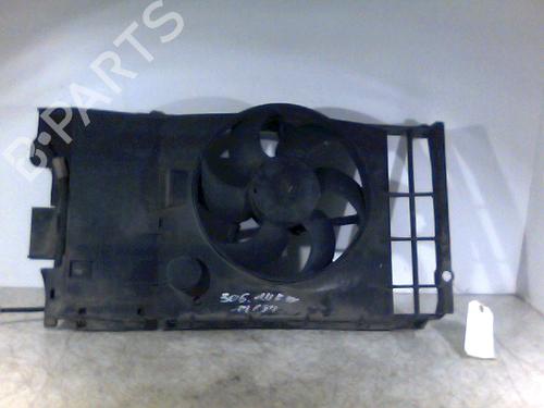Used Radiator fan PEUGEOT 306 Hatchback (7A, 7C, N3, N5) 1.4 (75 hp) 26070544