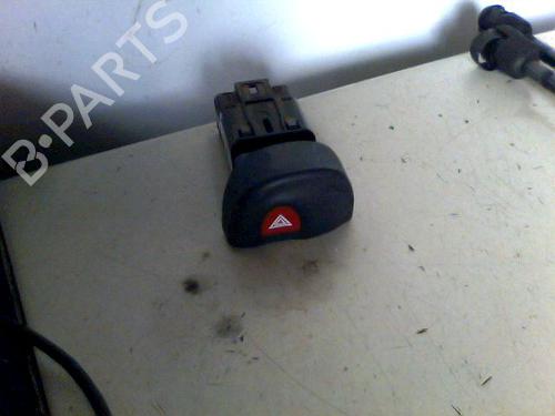 Pulsante luci di emergenza RENAULT MEGANE I (BA0/1_) 1.6 16V (BA04, BA0B, BA11, BA1J, BA16, BA19, BA1K, BA1V,... (107 hp) 31661009