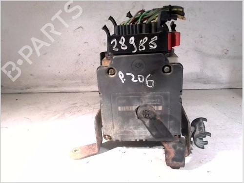 ABS Bremseaggregat PEUGEOT 206 Hatchback (2A/C) 1.4 i (75 hp) 26108905