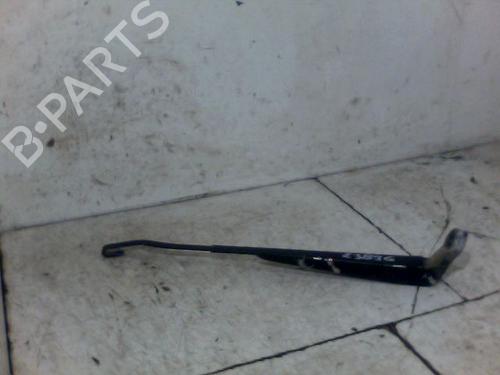 Used Front windshield wiper arm NISSAN PATROL GR IV (Y60, GR) 2.8 TD (Y60A) (116 hp) 26108208