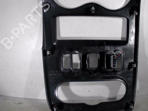 Middle console DACIA SANDERO 1.5 dCi | BP26092956I22 