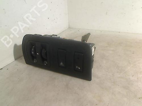 Used Headlight switch RENAULT MEGANE III Coupe (DZ0/1_) 1.9 dCi (DZ0N, DZ0J, DZ1J, DZ1K) (131 hp) 26091709