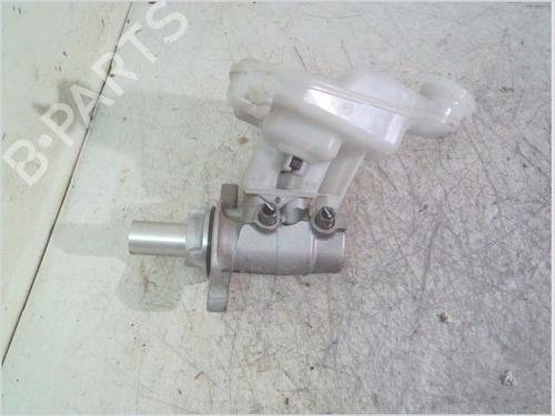 Used Brake master cylinder PEUGEOT 3008 II SUV (MC_, MR_, MJ_, M4_) 2.0 BlueHDi 180 (177 hp) 26118323