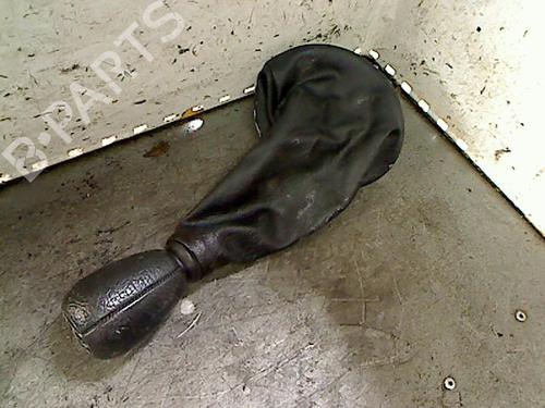 Used Shift knob CITROËN SAXO (S0, S1) 1.4 VTS (75 hp) 29209838