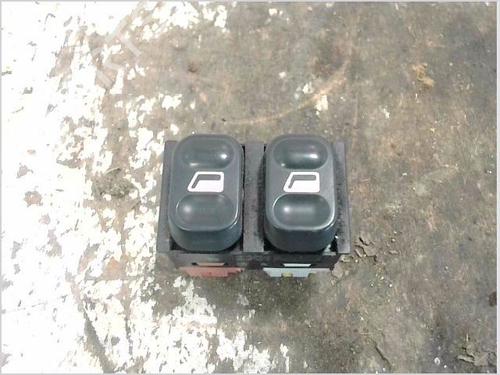 Used Right rear window switch Right rear window switch CITROËN XSARA (N1) 1.8 i (90 hp) 26094164 26094164