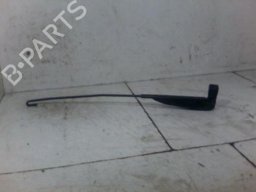Used Front windshield wiper arm PEUGEOT J9 Platform/Chassis 2.5 D (72 hp) 26081032