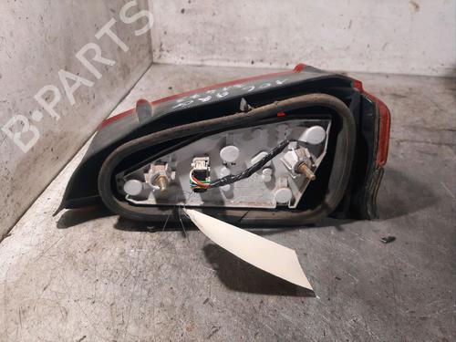 Farolim esquerdo Farolim esquerdo PEUGEOT 106 II (1A_, 1C_) 1.1 i (60 hp) 34405402 34405402