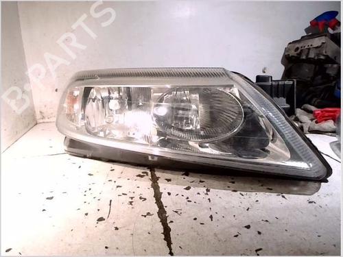 Used Right headlight RENAULT LAGUNA II (BG0/1_) 1.9 dCi (107 hp) 26104121