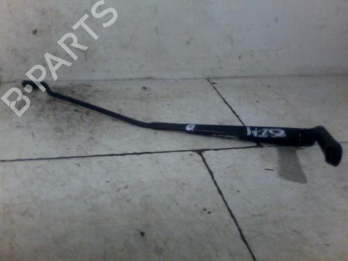 Used Front windshield wiper arm SEAT LEON (1M1) 1.4 16V (75 hp) 26088394
