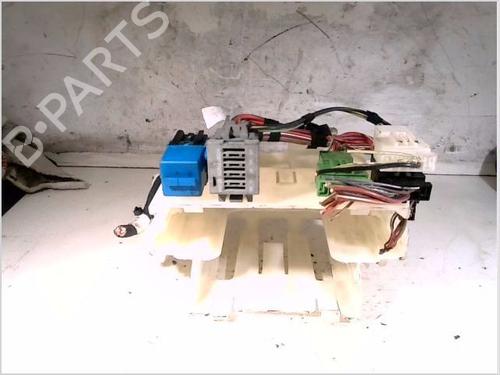 Used Fuse box BMW X1 (E84) xDrive 18 d (143 hp) 26109271