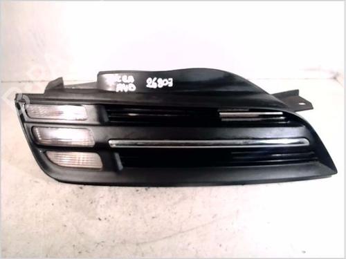 Calandre NISSAN MICRA III (K12) 1.2 16V (80 hp) 26111362