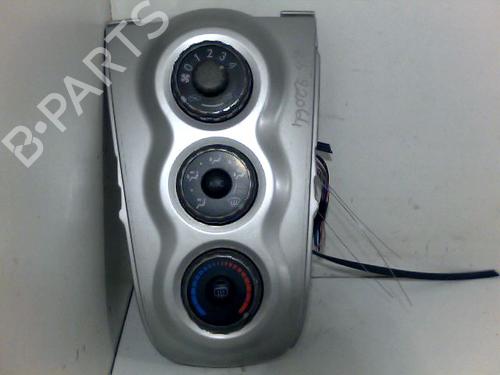 Commande Chauffage TOYOTA YARIS (_P9_) 1.0 VVT-i (KSP90_, KSP90R) (69 hp) 26076069