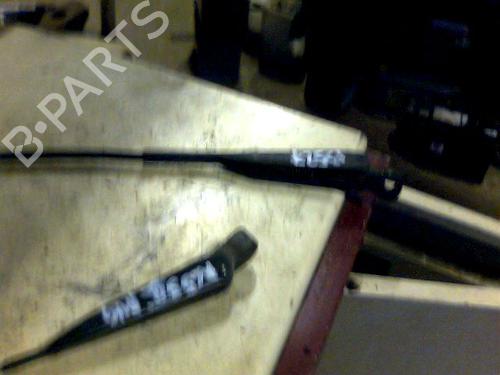 Used Front windshield wiper arm RENAULT 25 (B29_) 2.1 Turbo-D FWD (B290, B29W) (86 hp) 29526942
