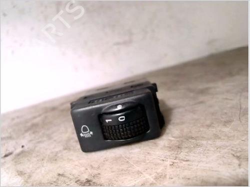 Used Headlight switch NISSAN MICRA III (K12) 1.2 16V (80 hp) 26105642