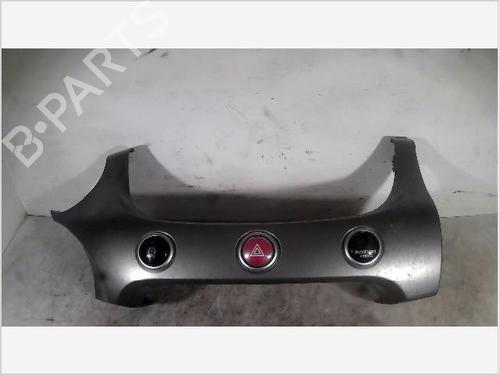 Used Warning switch FIAT 500X (334_) 1.6 D Multijet (334AXA1B, 334AXA11) (120 hp) 26096272