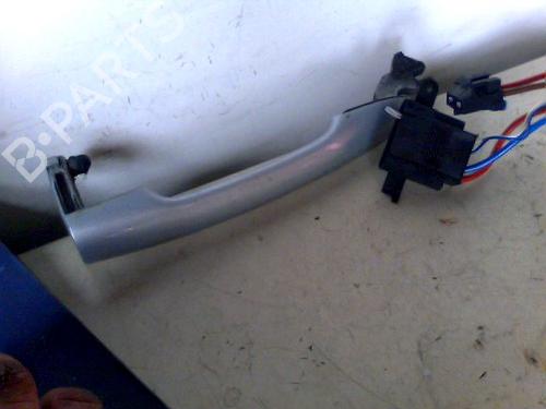 Used Front right exterior door handle RENAULT LAGUNA II (BG0/1_) 1.9 dCi (BG08, BG0G) (120 hp) 29187681