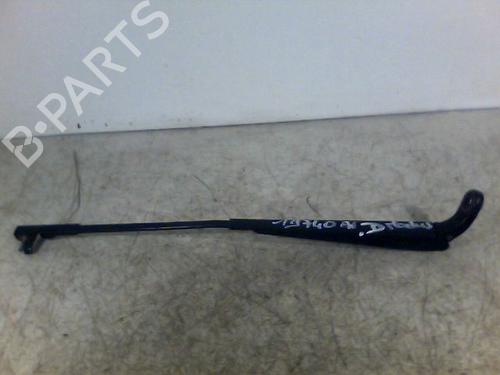 Used Front windshield wiper arm RENAULT MODUS / GRAND MODUS (F/JP0_) 1.5 dCi (FP0G, JP0G) (68 hp) 26067685