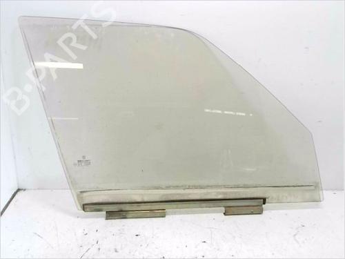 Vetro anteriore destro PEUGEOT 205 II (20A/C) 1.8 Diesel (60 hp) 30932333