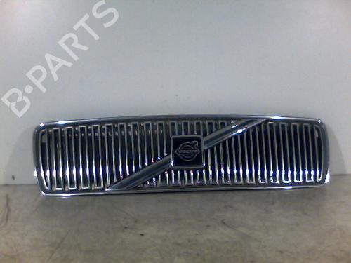 Used Grille VOLVO 460 (464) 1.8 (90 hp) 26106170