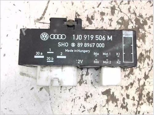 Used Electronic module SEAT IBIZA IV (6J5, 6P1) 1.9 TDI (105 hp) 29954989