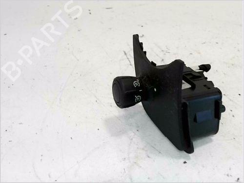 Used Switch RENAULT SCÉNIC II (JM0/1_) 1.5 dCi (JM0F) (82 hp) 26916536