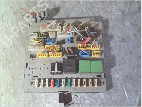 Used Fuse box PEUGEOT 205 II (20A/C) 1.8 Diesel (60 hp) 28725726