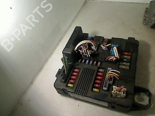 Used Fuse box RENAULT MEGANE II Coupé-Cabriolet (EM0/1_) 1.9 dCi (120 hp) 26077096