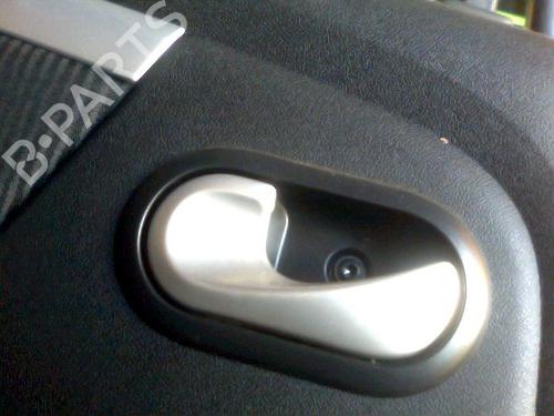 Used Rear left interior door handle DACIA SANDERO 1.4 MPI LPG (72 hp) 26088794