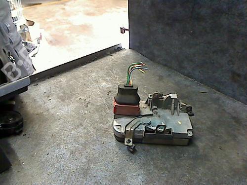 Used Front right lock PEUGEOT 306 Hatchback (7A, 7C, N3, N5) 1.9 D (92 hp) 27203082