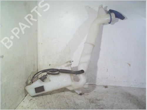 Ruitensproeierreservoir VW POLO IV (9N_, 9A_) 1.4 16V (75 hp) 33054610