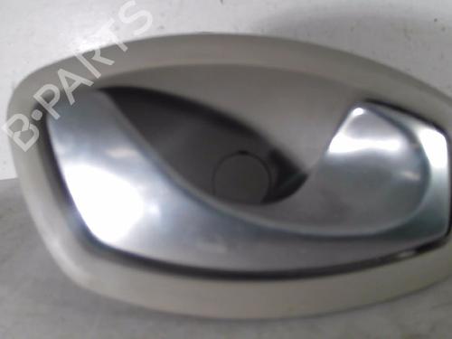 Used Rear right interior door handle RENAULT LAGUNA III (BT0/1) 2.0 dCi (BT07, BT0J, BT14, BT1A, BT1S) (131 hp) 26095094
