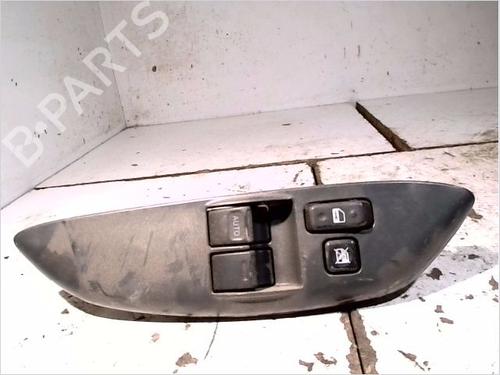 Used Switch TOYOTA YARIS (_P1_) 1.0 (SCP10_, SCP10R) (68 hp) 26101762
