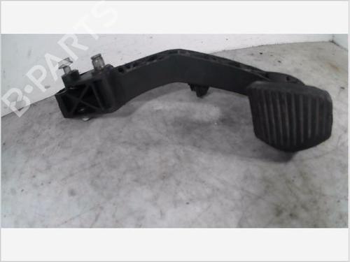 Used Clutch pedal PEUGEOT 308 I (4A_, 4C_) 1.6 HDi (90 hp) 26099049