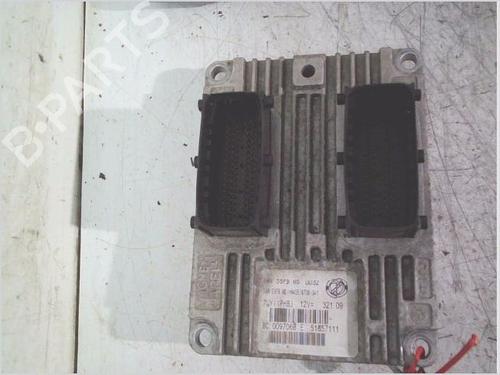 Engine control unit (ECU) FIAT 500 (312_) 1.2 (312AXA1A) | BP26100693M57 