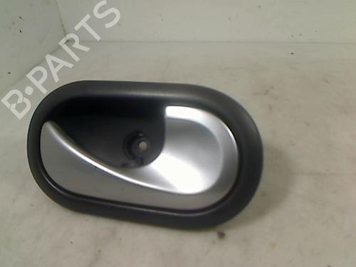 Used Front right interior door handle RENAULT CLIO III (BR0/1, CR0/1) 1.5 dCi (BR17, CR17) (86 hp) 26101645