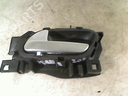 Used Front left interior door handle PEUGEOT 208 I (CA_, CC_) 1.4 HDi (68 hp) 26071015