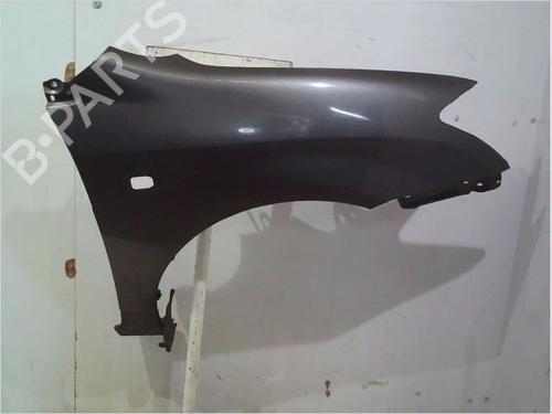Used Right front fenders TOYOTA COROLLA (_E12_) 2.0 D-4D (CDE120R, CDE120L_) (116 hp) 26115203