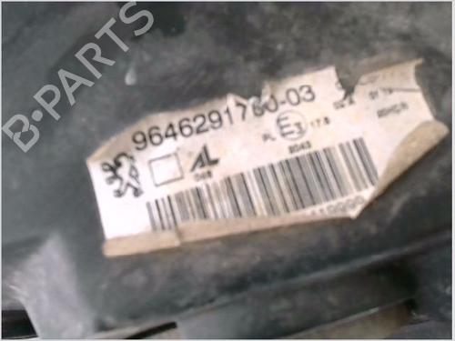 Right headlight PEUGEOT 307 (3A/C) 2.0 HDi 90 | BP26117440C29 