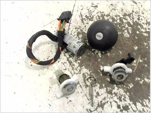 Used Ignition barrel Ignition barrel RENAULT CLIO II (BB_, CB_) 1.4 16V (B/CB0L) (95 hp) 33421938 33421938