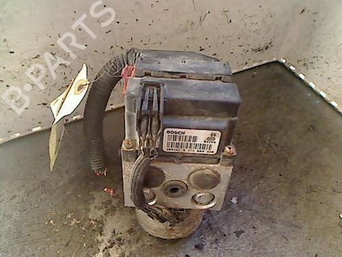 Used ABS pump RENAULT ESPACE III (JE0_) 2.2 dCi (JE0K) (130 hp) 26060445