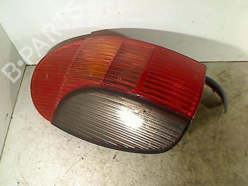 Used Left taillight PEUGEOT 306 Break (7E, N3, N5) 1.9 D (68 hp) 26102483