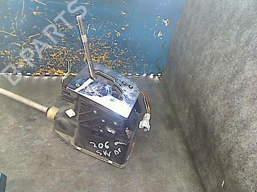 Pommeau de levier de vitesses PEUGEOT 206 SW (2E/K) 1.6 16V (109 hp) 26060367