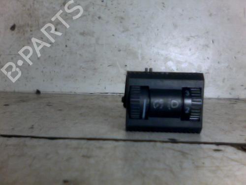 Used Headlight switch VW POLO (9N_, 9A_) 1.2 12V (69 hp) 26093160
