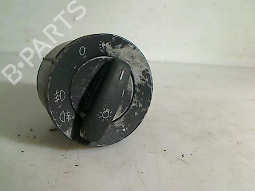 Used Headlight switch VW TOURAN (1T1, 1T2) 2.0 TDI (136 hp) 26091016