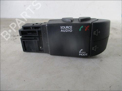 Used Switch RENAULT GRAND SCÉNIC II (JM0/1_) 1.9 dCi (JM0G, JM12, JM1G, JM2C) (120 hp) 26102149