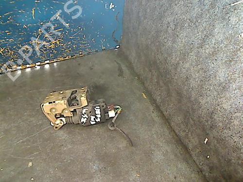 Høyre foran lås Høyre foran lås PEUGEOT 405 II Break (4E) 1.9 D (69 hp) 34182941 34182941