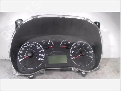 Used Instrument cluster FIAT GRANDE PUNTO (199_) 1.2 (65 hp) 26101058