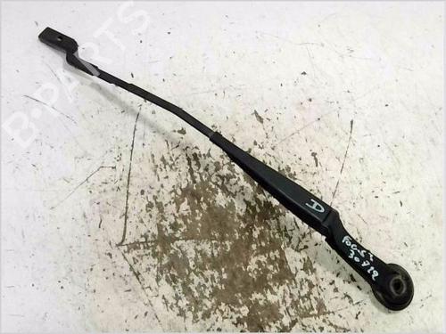 Used Front windshield wiper arm FORD FOCUS III Saloon 1.6 TDCi (115 hp) 31861155
