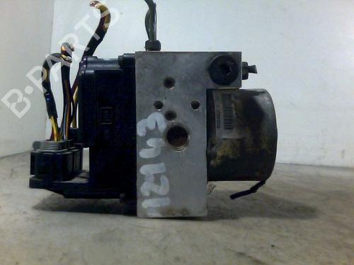 Used ABS pump NISSAN X-TRAIL I (T30) 2.2 Di 4x4 (114 hp) 26070315